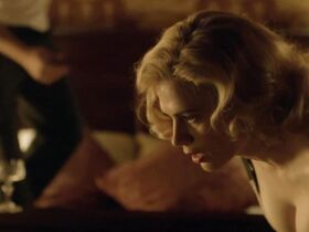 Хейли Этвелл секси – Не сдавайся (2012) #2