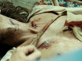 Наоми Уоттс голая – Невозможное (2012) #2