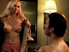 Дженнифер Оллфорд голая – Охота на демонов (2012)