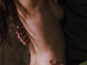 Элиза Душку секси – Сын нобелевского лауреата (2007) #2