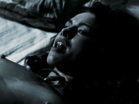 Лина Хиди голая – 300 спартанцев спартанцев (2006)