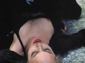 Анджелина Джоли голая – Адская кухня (1998) #3