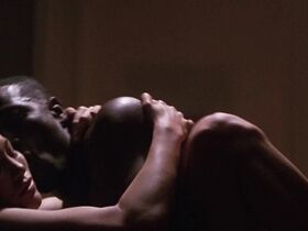 Дженнифер Лопес голая – Денежный поезд (1995) #3