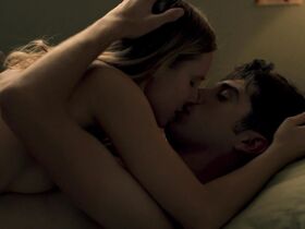 Кристен Белл голая – Спасатель (2013)