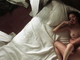 Анджелина Джоли голая – Соблазн (2001) #3