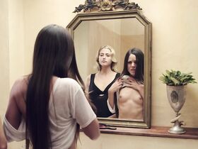 Сара Батлер голая – Незнакомец внутри (2013) #2