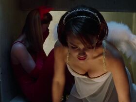 Джессика Альба секси – Рука-убийца (1999) #2