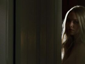 Аманда Сайфред секси – Дорогой Джон (2010) #3