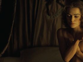 Кира Найтли голая, Хейли Этвелл секси – Герцогиня (2008)