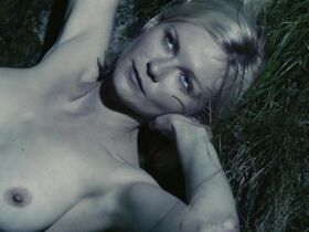 Кирстен Данст голая – Меланхолия (2011) #3