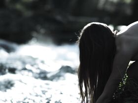 Ирен Леви голая – Снежная королева (2013) #3