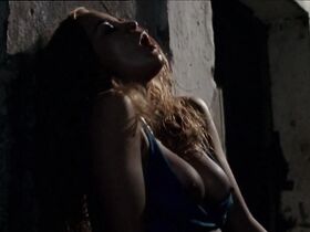 Алиси Брага голая – Нижний город (2005)