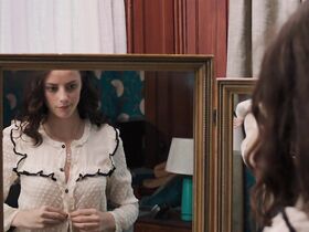 Джессика Бил секси, Кая Скоделарио секси – Эмануэль и правда о рыбах (2013) #49