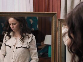 Джессика Бил секси, Кая Скоделарио секси – Эмануэль и правда о рыбах (2013) #55