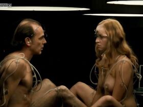 Бриджит Хобмайер голая – Белые лилии (2007) #3