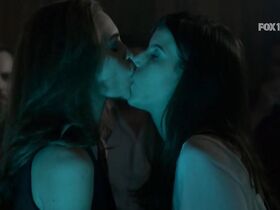 Мария Бопп голая – Зови меня Бруна s01e06 (2016) #3