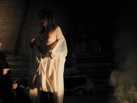 Алиса Киллонен голая – Кролик-убийца (2015) #2