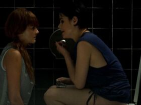 Дуна Хове голая, Ана Польвороса голая – Секс, вечеринки и ложь (2009) #3