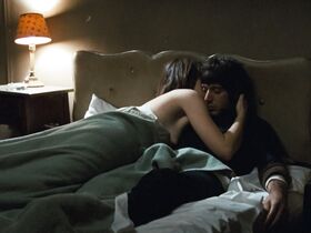 Китти Уинн голая – Паника в Нидл-парке (1971) #2