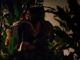 Джемма Артертон секси – Vа-Банк (2013)