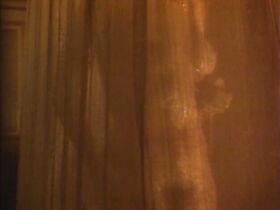 Наоми Уоттс голая – Аморальное поведение (1993) #3