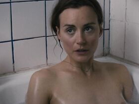 Тейлор Шиллинг голая – Останься (2013) #1