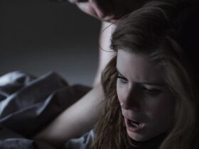 Кейт Мара голая – Карточный домик s02e01 (2014) #2