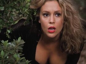 Алисса Милано секси – Зачарованные s03e01-06 (2000)