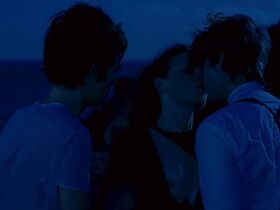 Кейт Моран голая – Встречи после полуночи (2013) #3