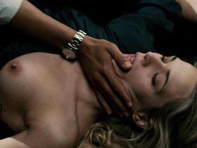 Лаура Кьятти голая – Любовь: Инструкция по применению (2011)