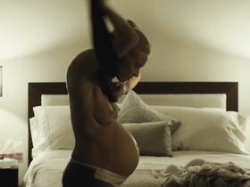 Сара Гадон голая – Враг (2013) #3