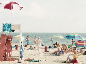 Элизабет Олсен секси, Дакота Фаннинг голая – Очень хорошие девочки (2013) #2