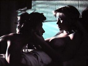 Патриша Аркетт голая – Тайм-аут (1988)