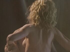 Ким Бейсингер секси – Я мечтала об Африке (2000) #3