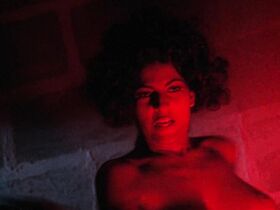 Пэм Гриер голая – Женщины в клетках (1971) #2