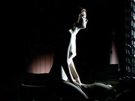 Роуз Бирн голая – Богиня 1967 года (2000) #3