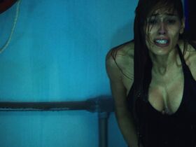 Ребекка Да Коста голая, Брианна Дэвис голая – На грани безумия (2013) #3