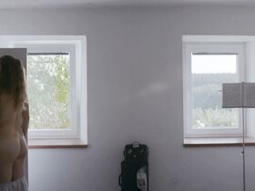 Дженовефа Бокова голая – Moments (2018) #5