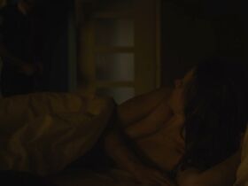 Тереза Хофова секси – Домашний режим (2018) #6