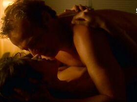 Мелани Дуте секси – Секс в большом Париже s01 (2005)