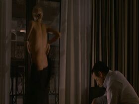 Элен де Фужроль голая – Невинная ложь (2009) #2