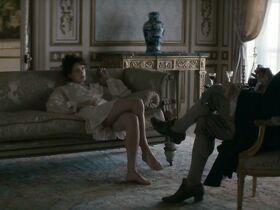 Стэйси Мартин голая – Последняя любовь Казановы (2019) #10