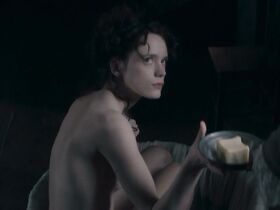 Стэйси Мартин голая – Последняя любовь Казановы (2019) #14