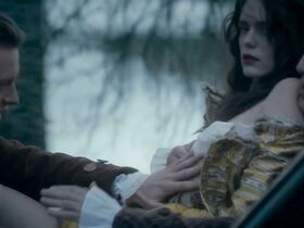 Стэйси Мартин голая – Последняя любовь Казановы (2019) #2