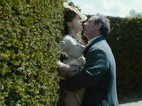 Стэйси Мартин голая – Последняя любовь Казановы (2019) #24