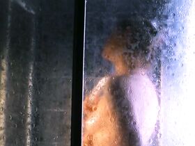 Паулина Млынарская голая, Малгожата Островска голая – Вирус (1996) #5