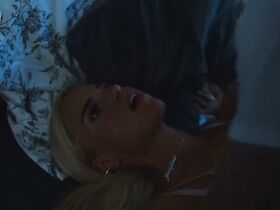 Розмари Мосбек голая, Йозефин Парк секси – По-собачьи s02e01 (2019) #14