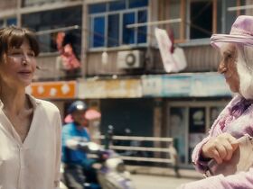 Софи Марсо секси – Мадам Миллс, идеальная соседка (2018) #10