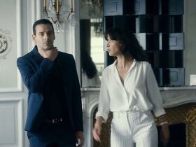 Софи Марсо секси – Мадам Миллс, идеальная соседка (2018) #11