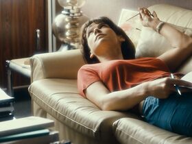 Софи Марсо секси – Мадам Миллс, идеальная соседка (2018) #4